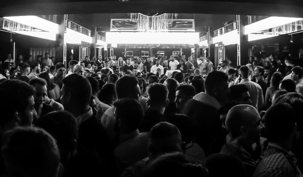 Slide-Eskada-Superclub-Mobile-02
